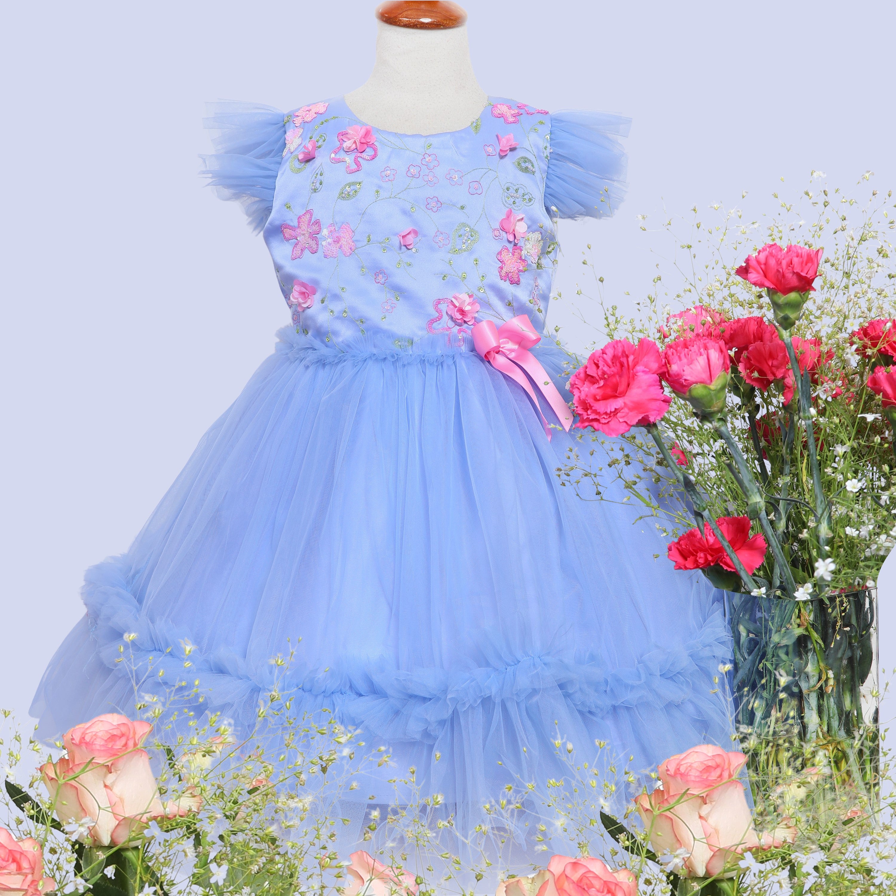 Lavender Party with pink floral accents – Petals18